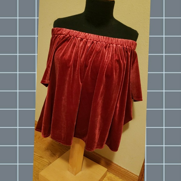 🆕️NWT Philosophy Velvet Off Shoulder Top - Picture 2 of 4